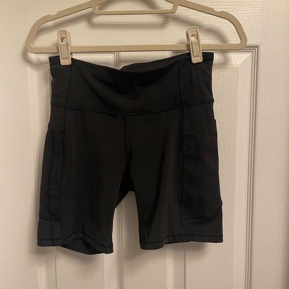 Athleta Ultimate Stash 7in Black Women's Bike Shorts - M - Picture 2 of 5